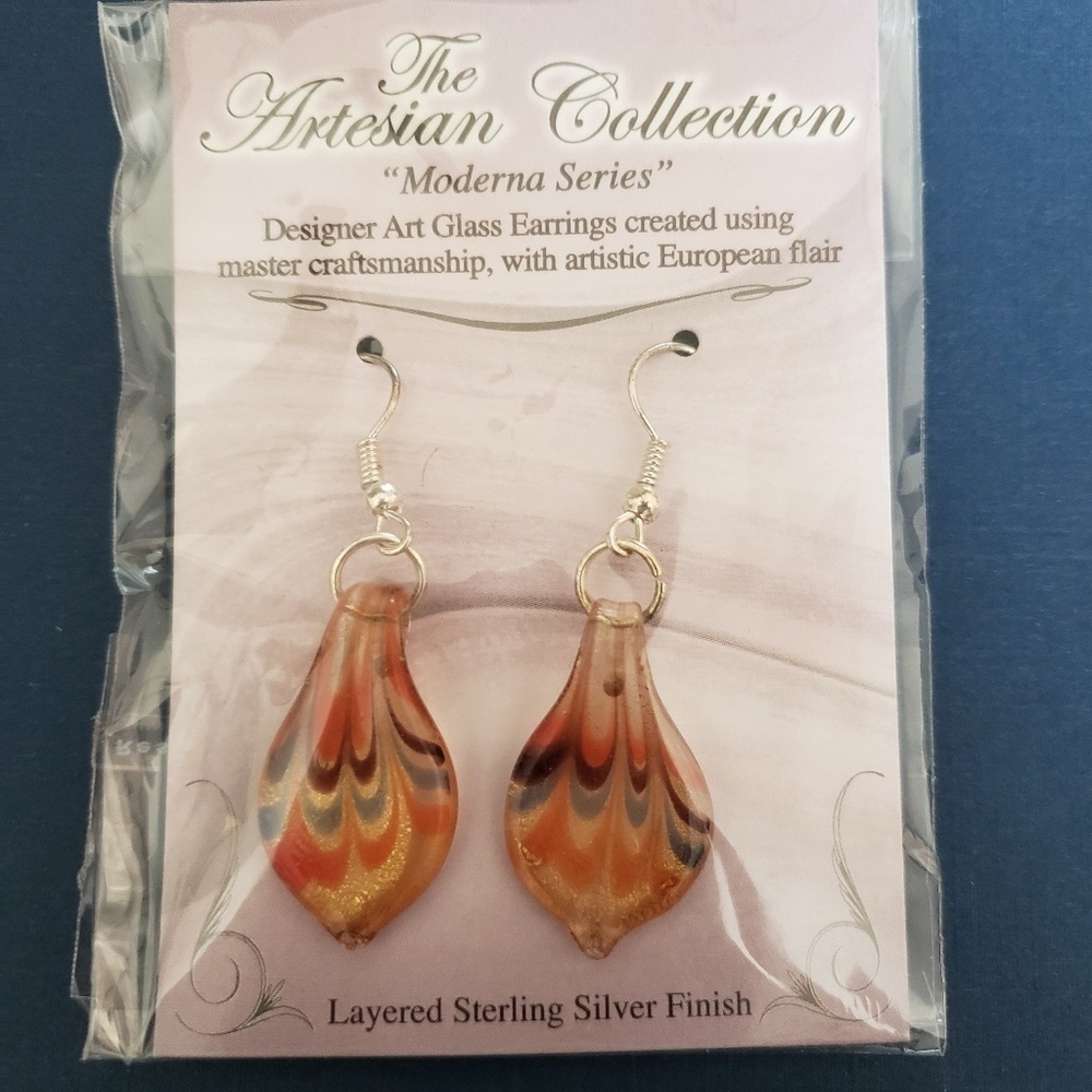 The Artesian Collection glass earrings Moderna